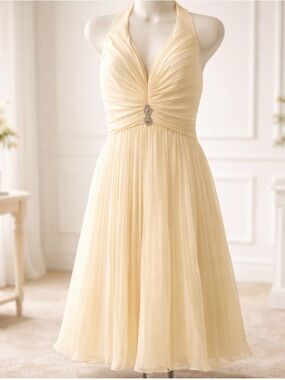 Raylia Designs size 6 yellow banana color halter dress